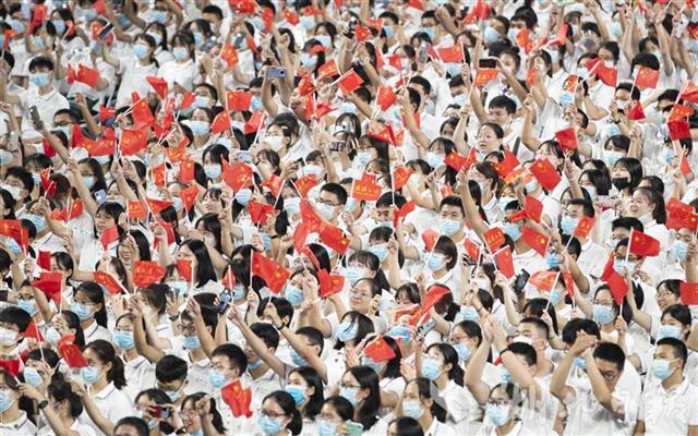 |组图：武汉大学举行本科生开学典礼