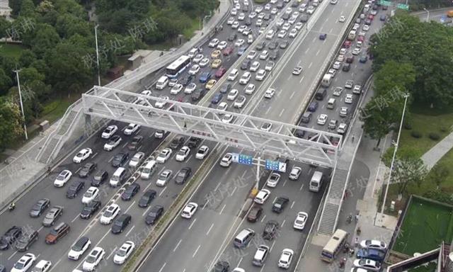 |常青路限制变道车速升了事故降了，市民若有意见建议欢迎继续提