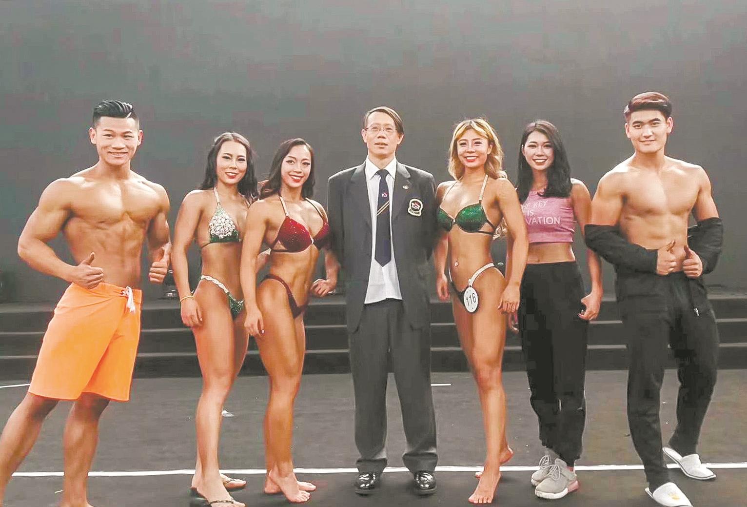 |体院教授社区义务当教头