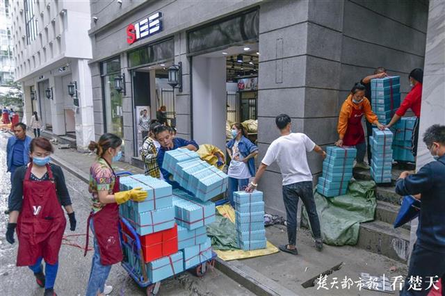 |文和友、茶颜悦色……你期盼的网红店，江汉路步行街都会有！