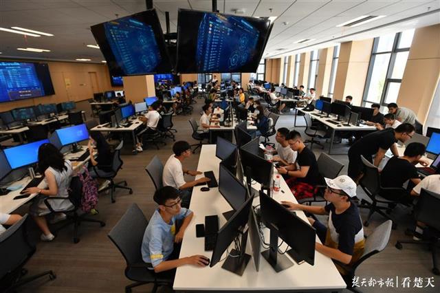 |全国首创分级通关人才培养模式国家网安基地网络安全学院正式开课