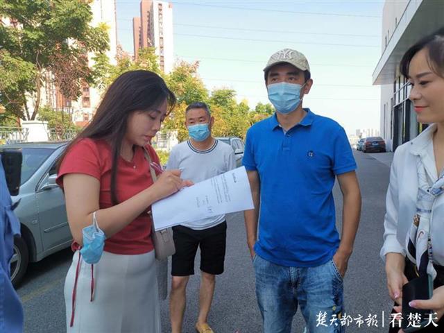 |宜昌宝泽交车2台，宝马纠纷正在化解