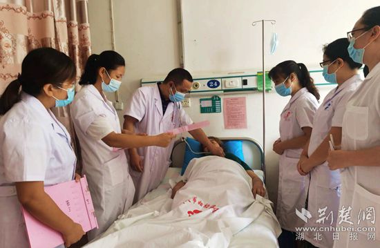 |老婆婆盆腔出现巨大包块 武穴妇幼“术”到病除