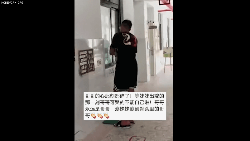 1号站官网神评论|来自喵星人的牵挂