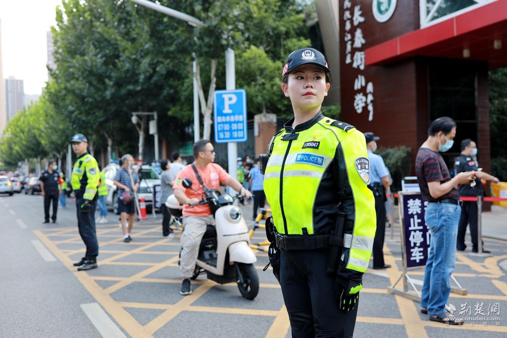 |开学日，武汉万警全力护航返校复课