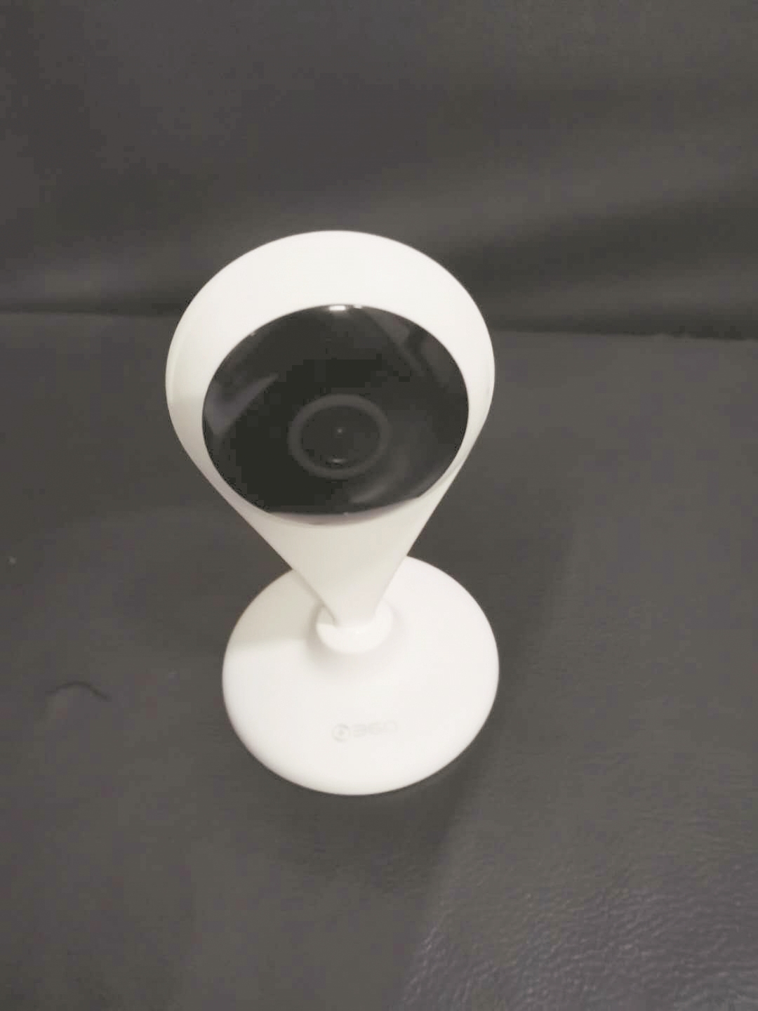 |一起工作七八年奈何还是单相思 男子偷装摄像头监控女同事被行政拘留