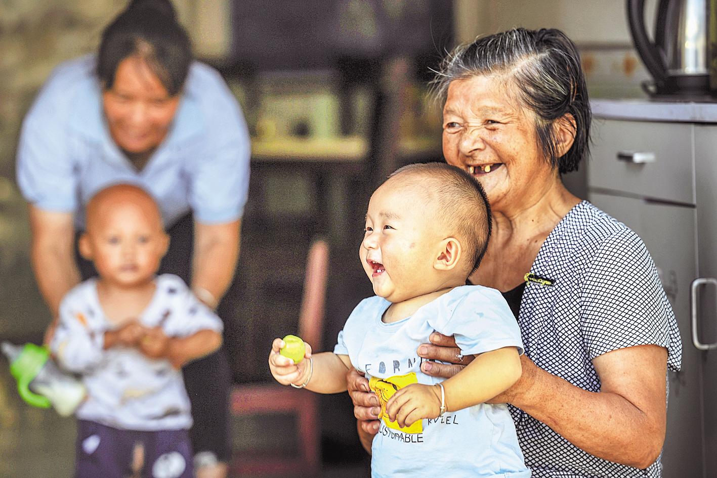 |易地扶贫搬迁：89万群众住进新家