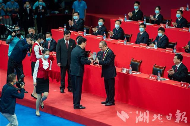 |华中大举办2020级本科生开学典礼