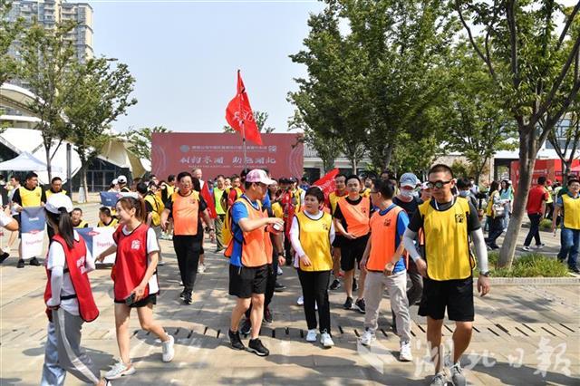 |跨国公司CEO 畅跑东湖绿道