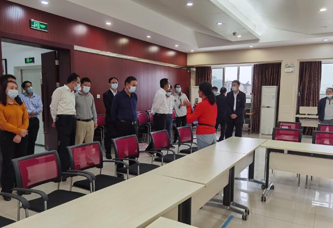 |黄州区赴武汉市考察区域治理工作