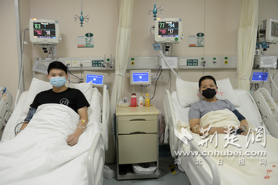 |难兄难弟患上不同“心病” 同住病房互相照顾