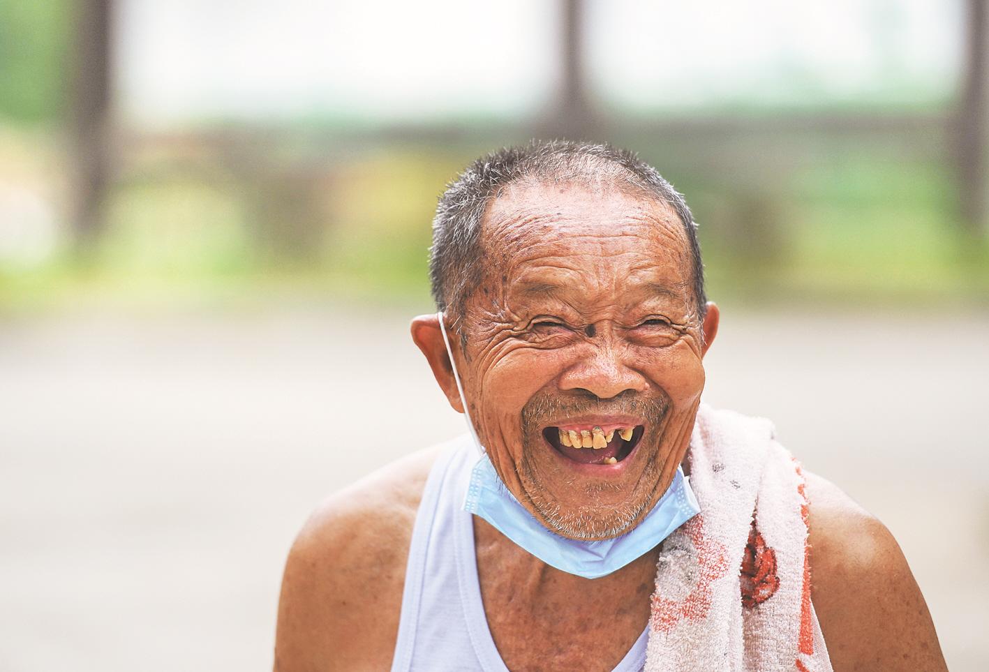 |易地扶贫搬迁：89万群众住进新家