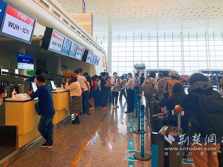 |首航飞首尔 湖北首条国际定期客运航线复航