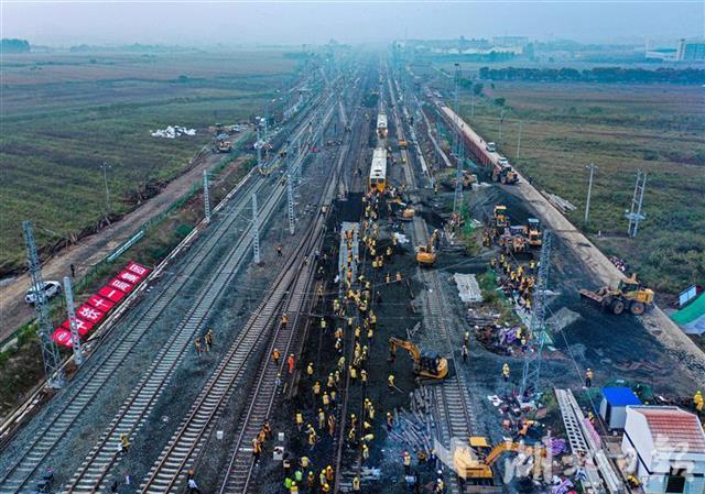 |2000多名铁军深夜鏖战焦柳线打通北煤南运“肠梗阻”