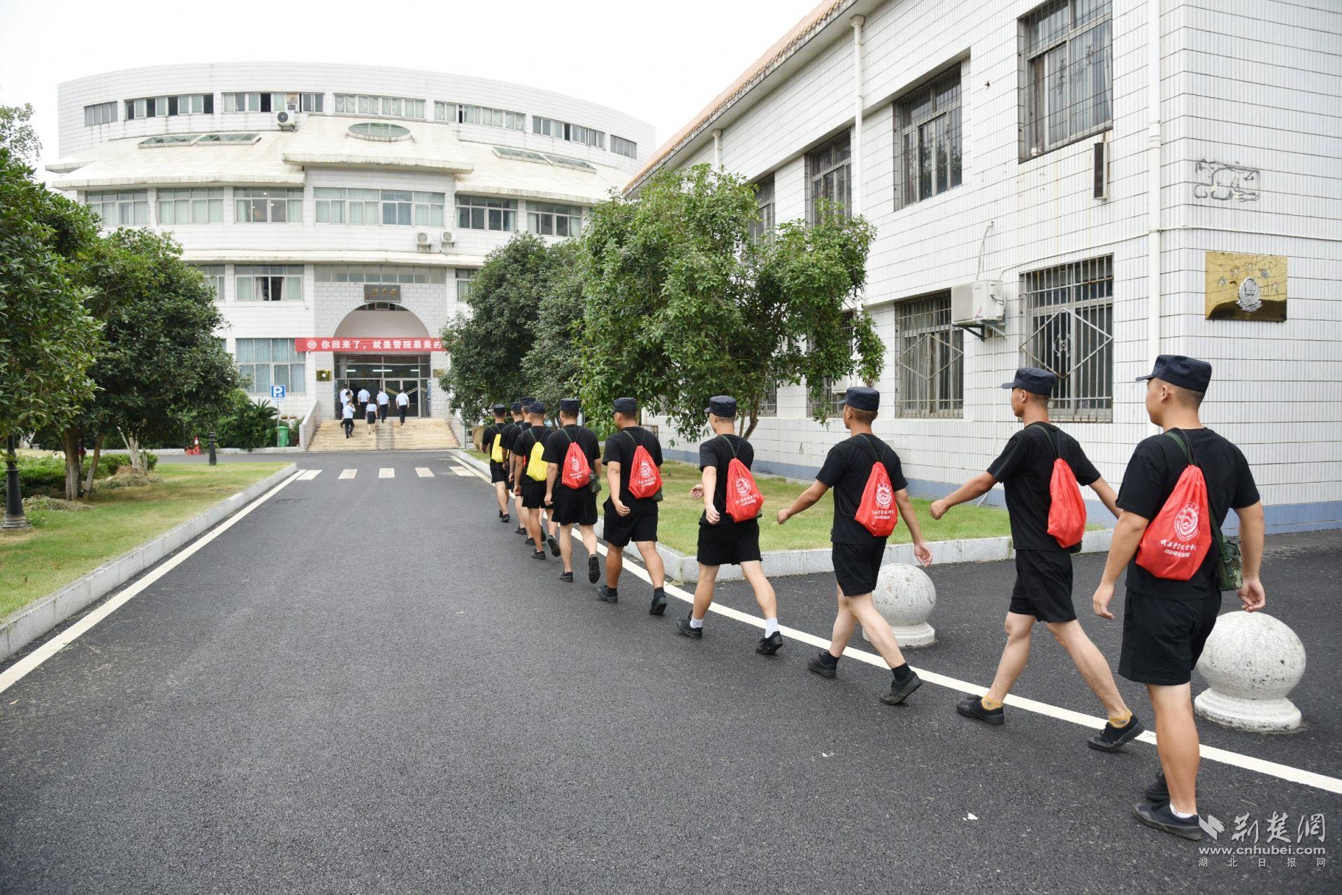 |武汉警官职业学院举行2020秋季开学疫情防控应急演练