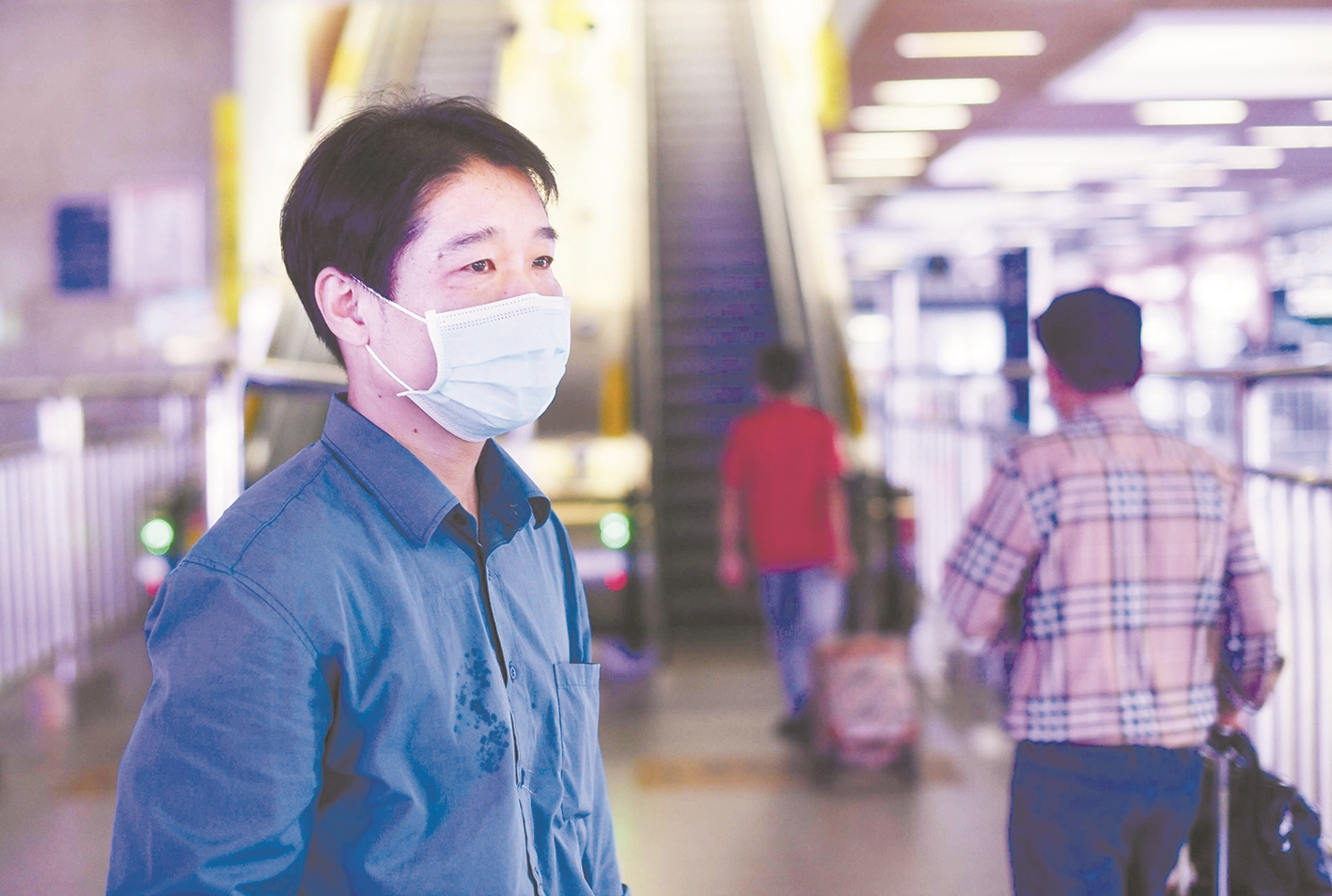 |为南来北往人们提供进出大武汉的安全通道 三大火车站有群“防疫守门人”