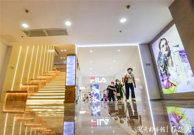 |文和友、茶颜悦色……你期盼的网红店，江汉路步行街都会有！