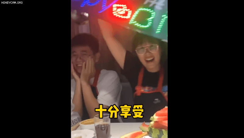 1号站官网神评论|来自喵星人的牵挂