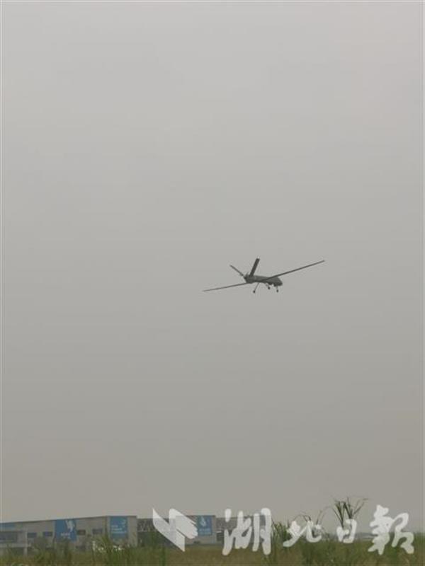 |如虎添翼！我省用于应急测绘的彩虹-4无人机成功首飞