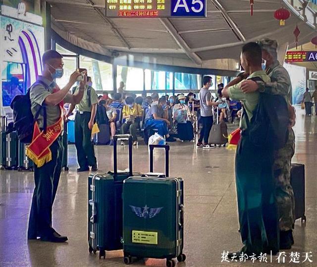 |若有战，召必回！抗洪抢险模范旅退役士兵光荣凯旋