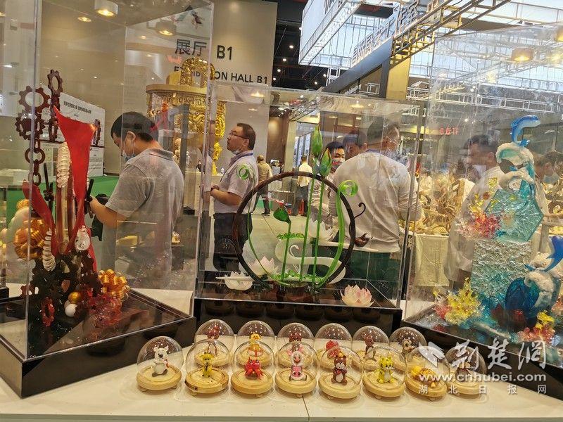 |第二届湖北工匠表彰暨技能强省建设推进会28日举行