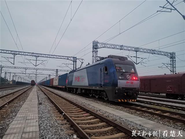 |5吨啤酒在汉搭乘中欧班列，销往爱沙尼亚