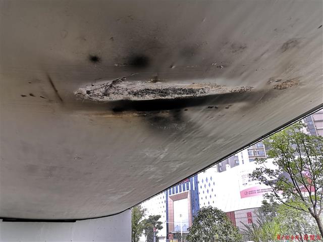 |大货车被卡约30小时终脱困，武昌岳家嘴立交恢复畅通