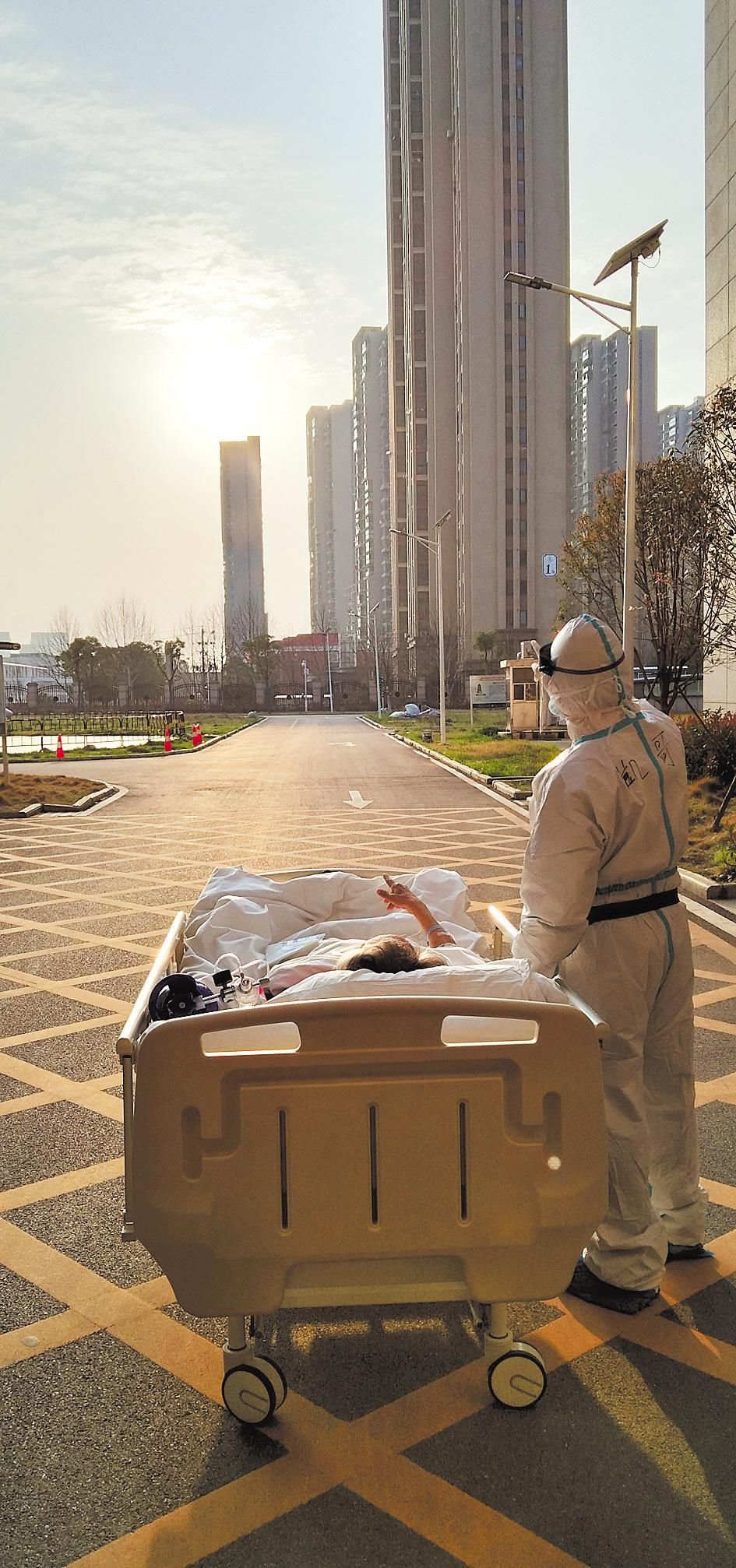 |无畏逆行 殊死较量 ——346支援鄂医疗队托举生命之舟