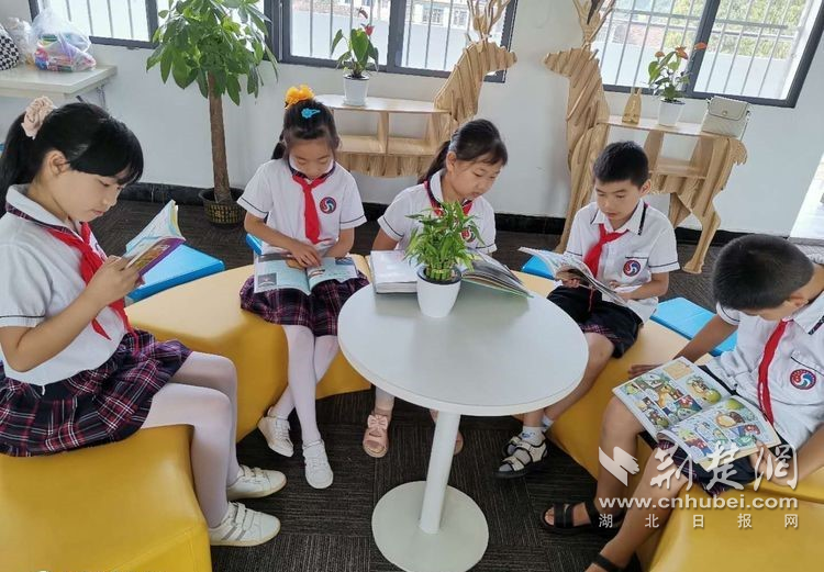 |“相约乡读”走进洪山镇：让共读成为最美亲子时光