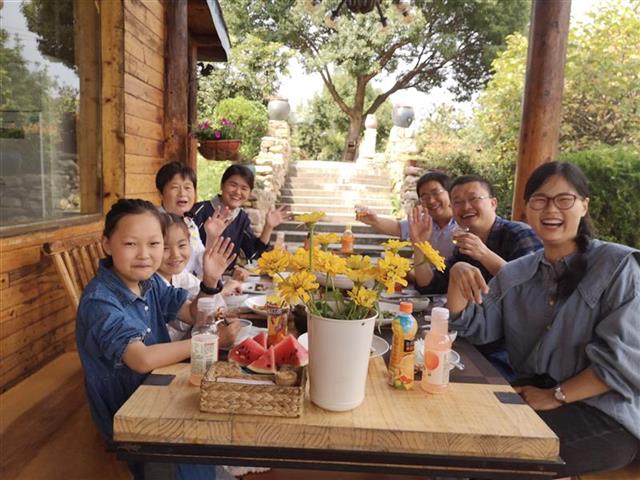 |国庆假期第二天 乡村度假人气旺