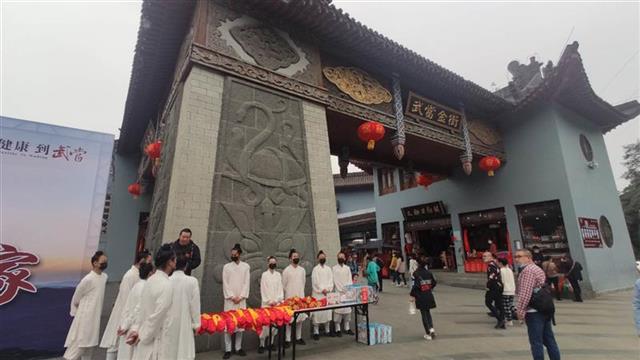 |温情月饼沁润游客心