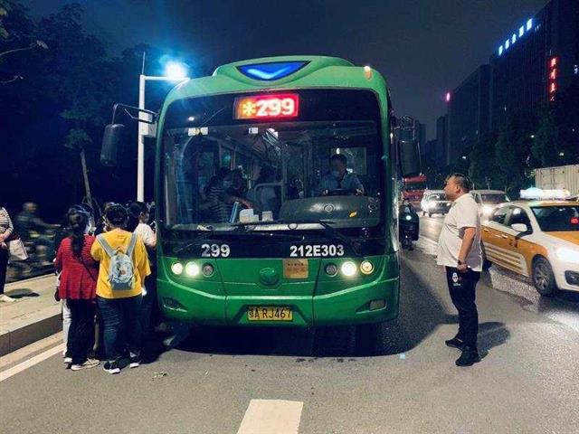 |金银潭大道施工封闭，公交286、294、299、H95、P107路将调整走向