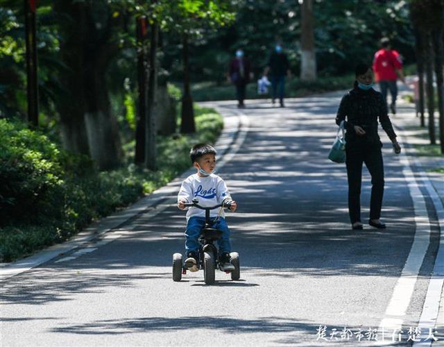 |暖阳露面，户外漫步抓住假期的尾巴