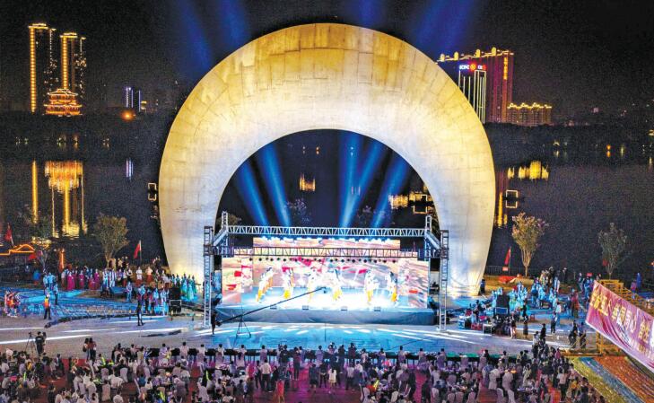 |遗爱湖双节同庆 黄州城双创同行