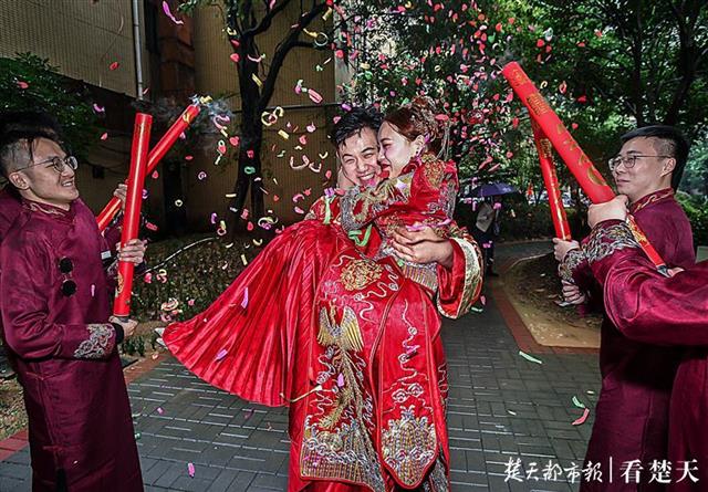 |重启半年：武汉重回活力之城