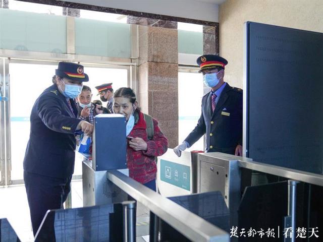 |铁路今起迎来返程客流高峰，8日武铁将加开148个班次提升运力