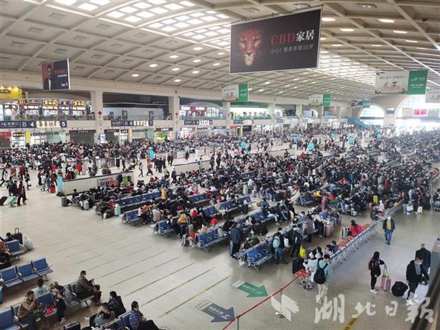 |国庆假期武铁客运量突破600万人次