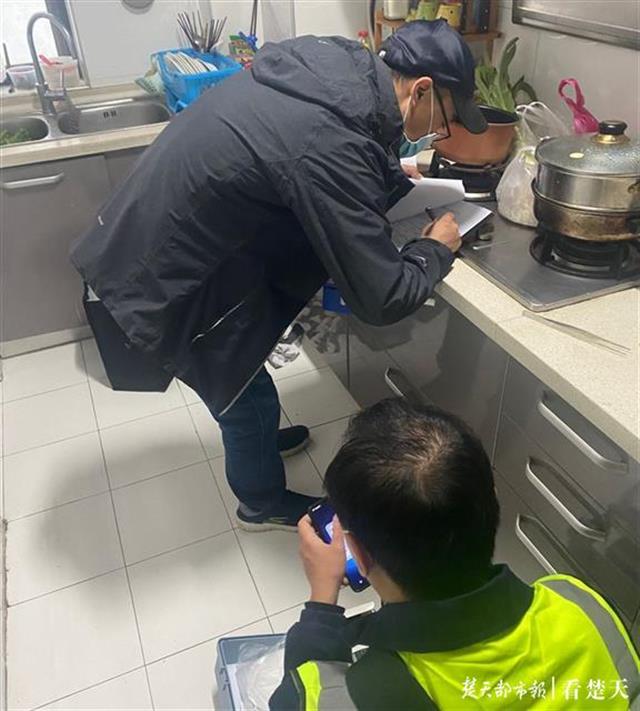 |居民家水龙头流出“牛奶水”？专业人士实地调查后这样说……