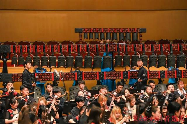 |以英雄之名道一声感谢 ，汉阳举办丰富多彩的节日活动致敬英雄