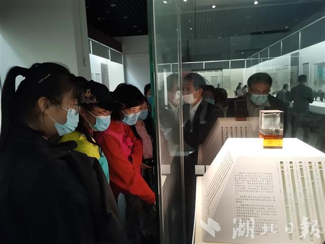 |“五天根本看不完” 洛阳12名文博志愿者包车来湖北“刷馆”