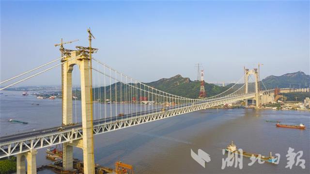 |在鄂央企中交二航局建功江苏镇江 世界首座高速铁路悬索桥即将开通