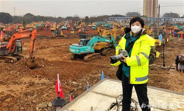 |女摄影师全程跟拍武汉“两山”建设，作品《雷和火的冲锋号》被国家博物馆永久收藏