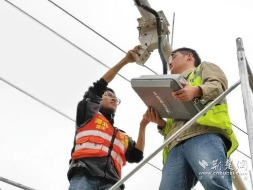 |“交投+高警”双联动 湖北8天保障5200余万人次畅通出行