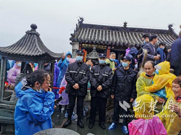 |湖北双节4.7万余警力在岗 有效警情同比下降