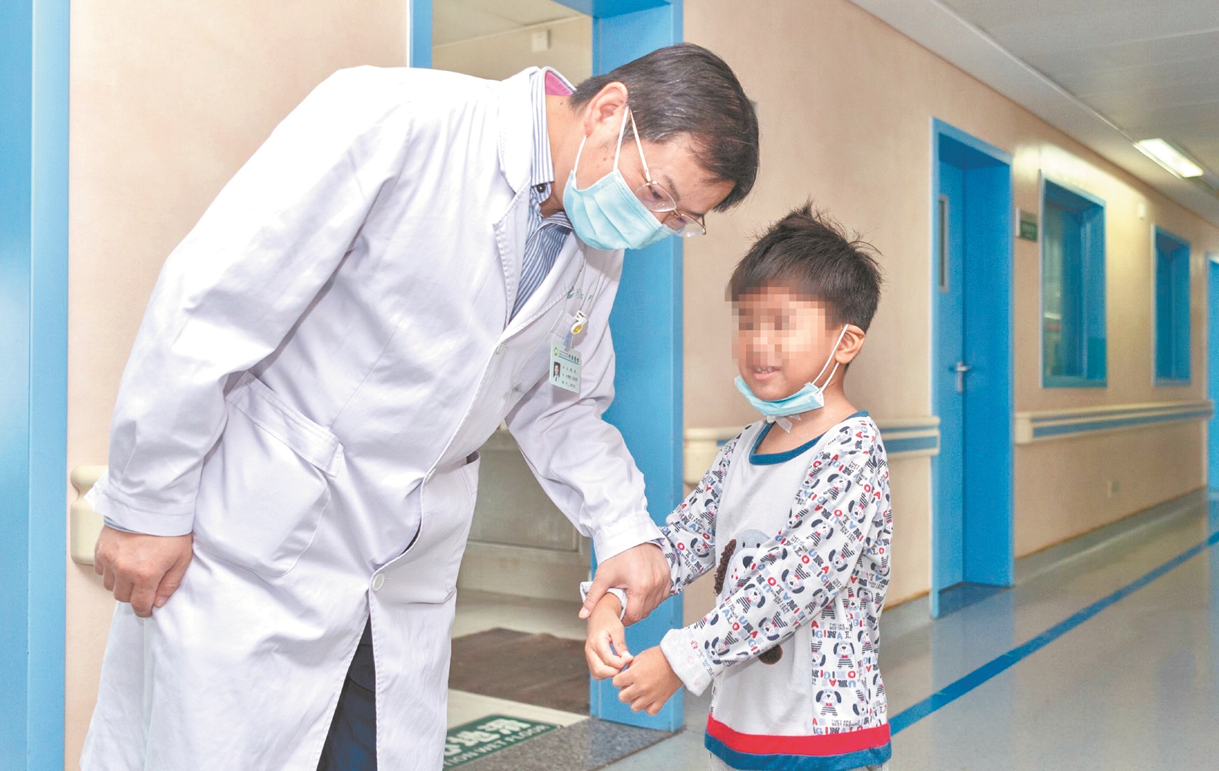 |AB血型奶奶捐肾救O型血孙子 武汉专家填补儿童跨血型肾移植空白