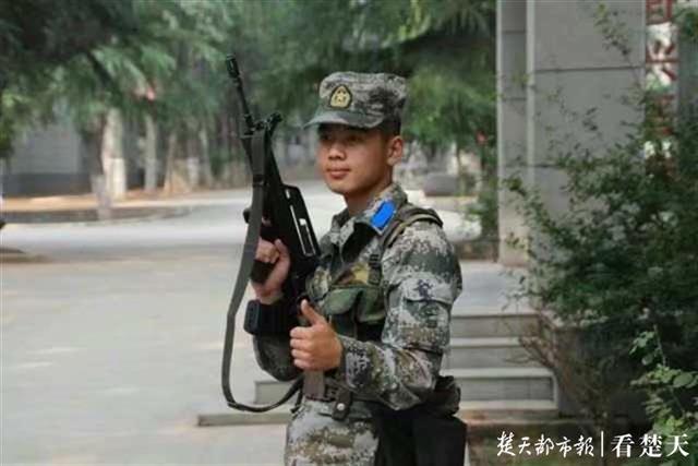 |退伍不褪色，带队获冠军！退伍大学生返校再后创佳绩