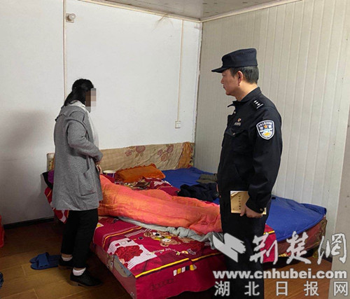 |枣阳民警劝说2小时挽救轻生男子