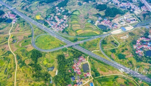 |好消息！湖北两条高速公路今日通车