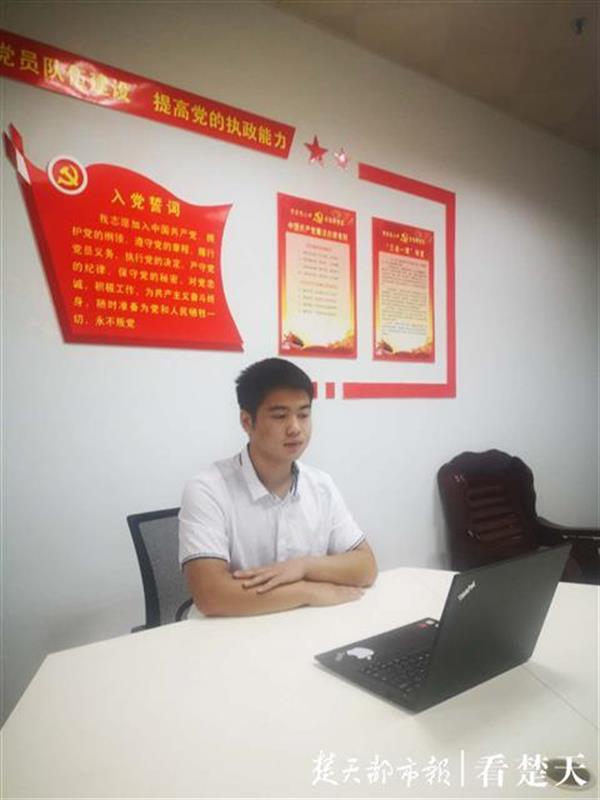 |退伍不褪色，带队获冠军！退伍大学生返校再后创佳绩