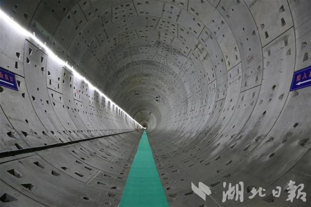 |“珊瑚礁”里修地铁，在鄂央企创下全国纪录